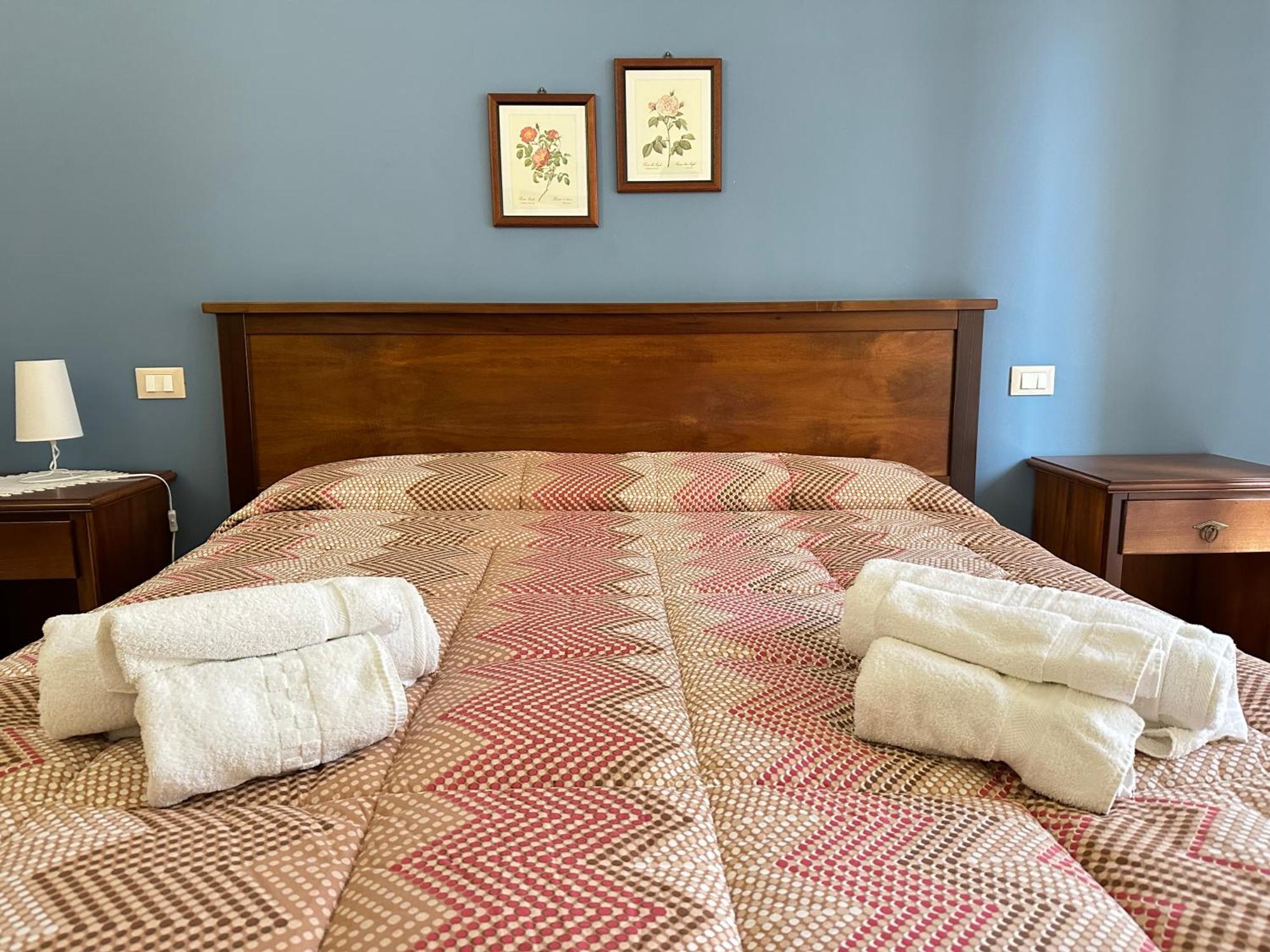 Historic B&B Apartments Home Chiaramonte Gulfi Eksteriør billede